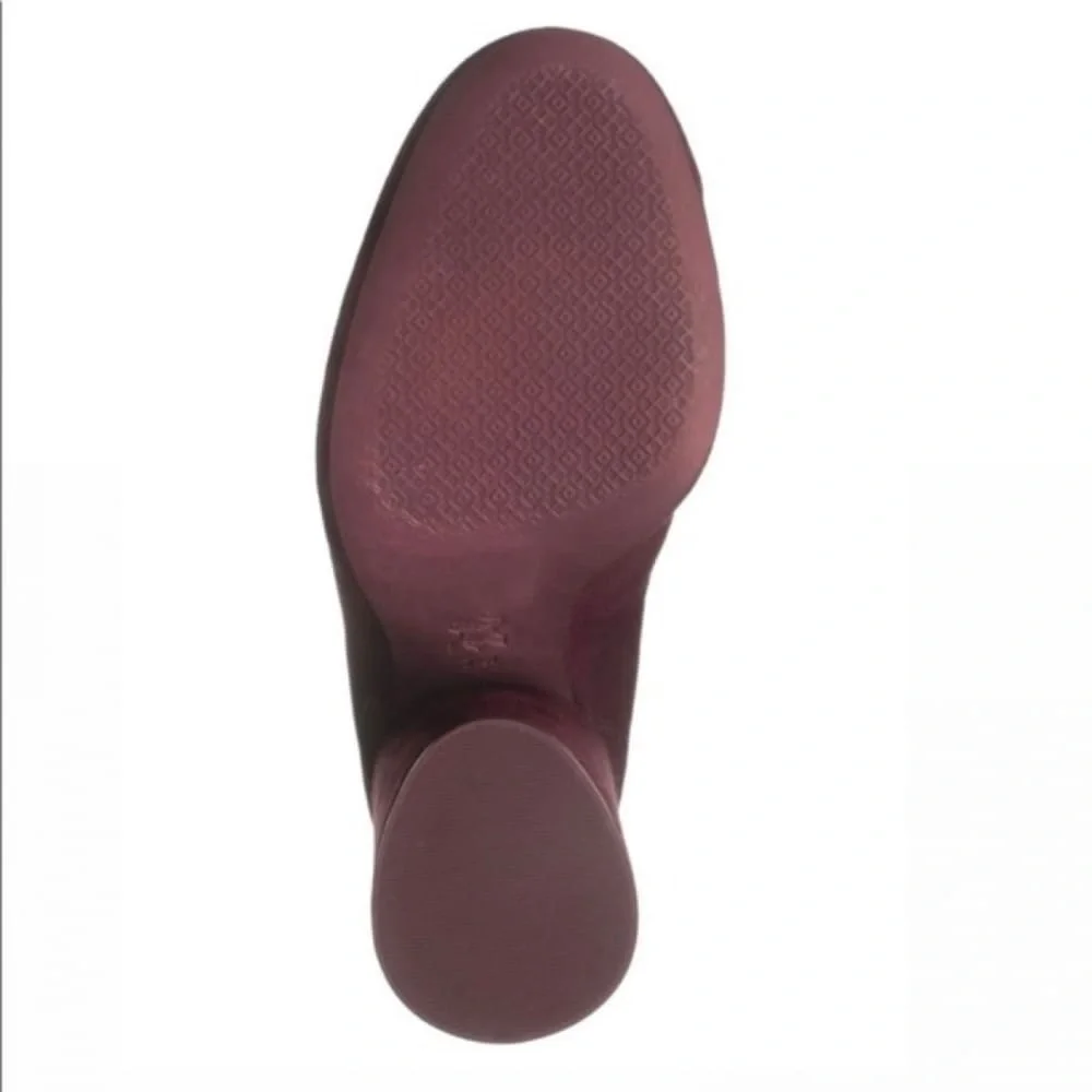 Tory Burch “Lucia” suede 110mm pump, size 10